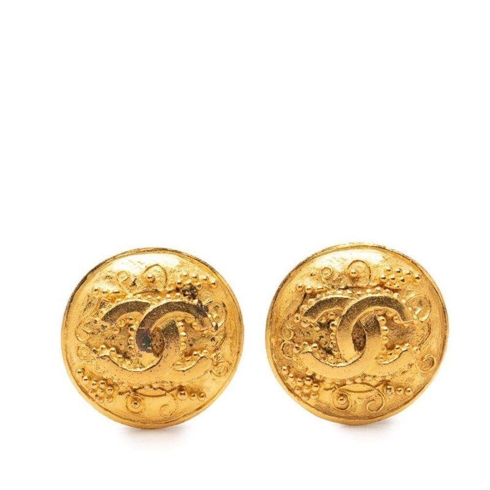 Chanel CC Logo Vintage Round Earrings 96A Engraved Gold Plated